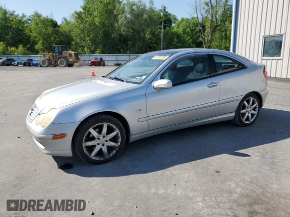 2004 Mercedes-Benz C 230 Kompressor z VIN WDBRN40J94A548568, wystawiony jako Copart lot #62208055 z przebiegiem 68 437 mil mil oraz Szkoda całkowita • Salvage title. Historia ofert i sprzedaży dostępna na DreamBid. Obrazek 1.