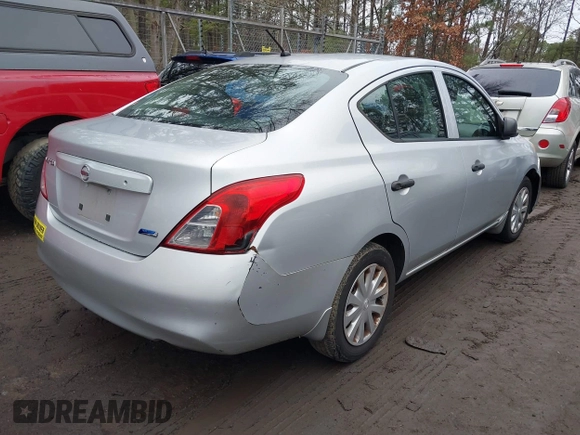 2012 Nissan Versa SV with VIN 3N1CN7AP9CL935742, listed as a IAAI auction lot 41541062 with 181,924 mi miles. Bid and sale history available at carsss.com. Image 4.