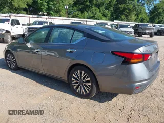2024 Nissan Altima SV with VIN 1N4BL4DV4RN317704, listed as a IAAI auction lot 42573325 with Not provided miles and . Bid and sale history available at DreamBid. Image 3.