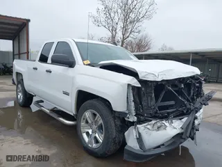 2018 Chevrolet Silverado 1500 Custom with VIN 1GCRCPEC8JZ238766, listed as a IAAI auction lot 41424928 with 62,411 mi miles. Bid and sale history available at carsss.com. Image 1.