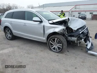 2013 Audi Q7 Premium Plus z VIN WA1LGAFE1DD013768, wystawiony jako IAAI lot #41936650 z przebiegiem 140 182 mil mil oraz . Historia ofert i sprzedaży dostępna na DreamBid. Obrazek 1.