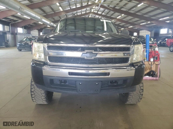 2010 Chevrolet Silverado 1500 LT with VIN 3GCRKSE32AG249719, listed as a Copart auction lot 54500185 with 261,998 mi miles and Clean Title. Bid and sale history available at carsss.com. Image 5.