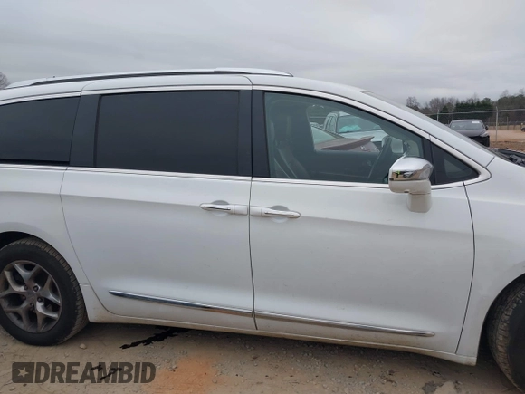 2017 Chrysler Pacifica Limited with VIN 2C4RC1GG2HR704936, listed as a IAAI auction lot 41162671 with 161,422 mi miles and . Bid and sale history available at DreamBid. Image 13.