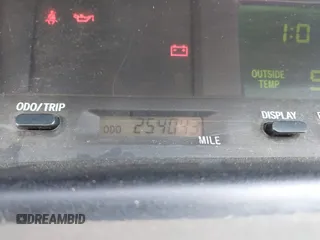 2000 Toyota Avalon XL z VIN 4T1BF28B2YU048155, wystawiony jako IAAI lot #42350570 z przebiegiem 254 043 mil mil oraz . Historia ofert i sprzedaży dostępna na DreamBid. Obrazek 7.