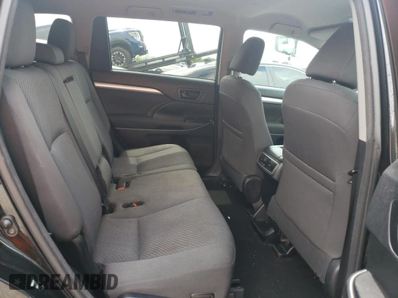 2016 Toyota Highlander LE z VIN 5TDBKRFH4GS348640, wystawiony jako Copart lot #56398355 z przebiegiem 90 659 mil mil oraz Szkoda całkowita • Salvage title. Historia ofert i sprzedaży dostępna na DreamBid. Obrazek 11.