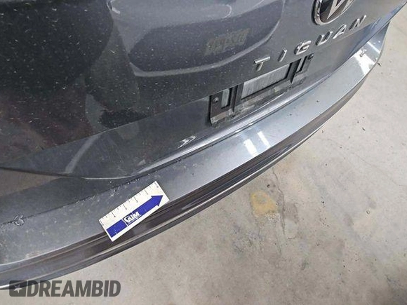 2024 Volkswagen Tiguan SE z VIN 3VV3B7AX3RM106966, wystawiony jako IAAI lot #42809081 z przebiegiem 32 302 mil mil oraz . Historia ofert i sprzedaży dostępna na DreamBid. Obrazek 16.