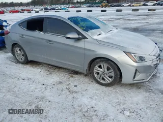 2020 Hyundai Elantra Value Edition z VIN 5NPD84LFXLH567082, wystawiony jako IAAI lot #41372830 z przebiegiem 119 975 mil mil oraz . Historia ofert i sprzedaży dostępna na DreamBid. Obrazek 1.