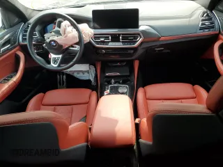 2023 BMW X4 M z VIN 5YM23EC02P9R51063, wystawiony jako Copart lot #62437474 z przebiegiem 5 395 mil mil oraz Szkoda całkowita • Salvage title. Historia ofert i sprzedaży dostępna na DreamBid. Obrazek 8.