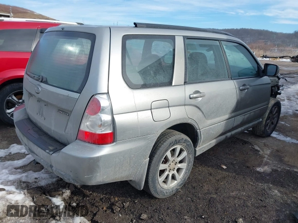 2007 Subaru Forester X w/Premium Pkg with VIN JF1SG65697H716188, listed as a IAAI auction lot 41416498 with 159,028 mi miles. Bid and sale history available at carsss.com. Image 4.