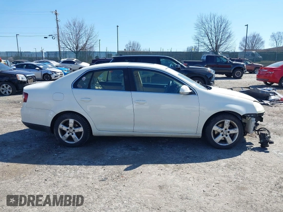 2008 Volkswagen Jetta Sedan SE with VIN 3VWRM71K68M070130, listed as a IAAI auction lot 41751450 with 217,598 mi miles. Bid and sale history available at carsss.com. Image 14.