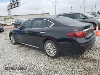 2015 Infiniti Q70 z VIN JN1BY1PR1FM830664, wystawiony jako Copart lot #56182275 z przebiegiem 263 925 mil mil oraz Tytuł czysty. Historia ofert i sprzedaży dostępna na DreamBid. Obrazek 2.
