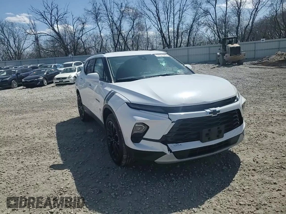 2024 Chevrolet Blazer LT z VIN 3GNKBHR46RS182730, wystawiony jako Copart lot #52231375 z przebiegiem 11 601 mil mil oraz Szkoda całkowita • Salvage title. Historia ofert i sprzedaży dostępna na DreamBid. Obrazek 14.