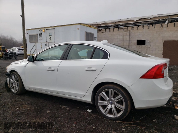 2013 Volvo S60 T6 R-Design Platinum with VIN YV1902FH2D2178884, listed as a Copart auction lot 51805655 with 141,878 mi miles and Salvage title. Bid and sale history available at DreamBid. Image 2.