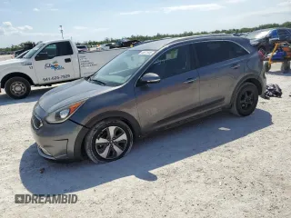 2017 Kia Niro EX with VIN KNDCC3LC0H5037575, listed as a Copart auction lot 48672445 with 93,433 mi miles and Salvage Title. Bid and sale history available at carsss.com. Image 1.
