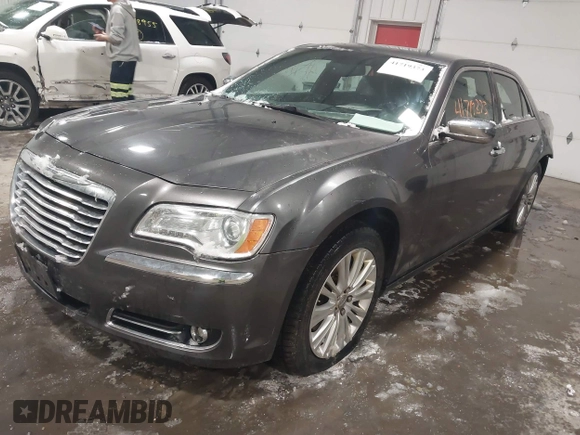 2014 Chrysler 300 C with VIN 2C3CCAKG8EH345577, listed as a IAAI auction lot 41719373 with 152,081 mi miles and . Bid and sale history available at carsss.com. Image 17.