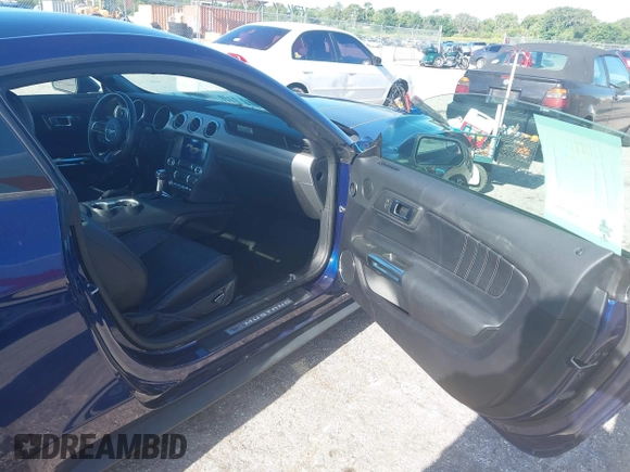 2019 Ford Mustang GT z VIN 1FA6P8CF5K5180706, wystawiony jako IAAI lot #42763920 z przebiegiem 73 915 mil mil oraz . Historia ofert i sprzedaży dostępna na DreamBid. Obrazek 5.