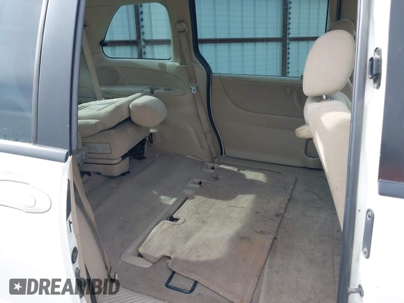 2005 Mazda MPV LX with VIN JM3LW28J650556302, listed as a IAAI auction lot 41775254 with 263,789 mi miles. Bid and sale history available at carsss.com. Image 8.