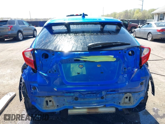 2020 Toyota C-HR LE with VIN JTNKHMBX7L1071287, listed as a IAAI auction lot 42063896 with 76,731 mi miles. Bid and sale history available at carsss.com. Image 17.