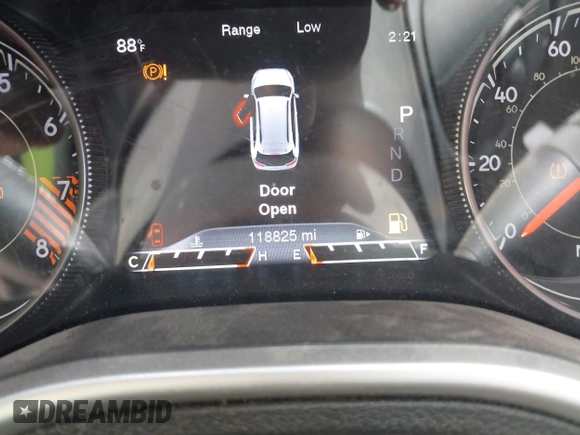 2015 Jeep Cherokee Trailhawk with VIN 1C4PJMBS0FW524479, listed as a IAAI auction lot 41908871 with 118,825 mi miles and . Bid and sale history available at DreamBid. Image 15.