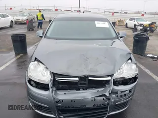 2010 Volkswagen Jetta SE z VIN 3VWRZ7AJ8AM148955, wystawiony jako IAAI lot #41241313 z przebiegiem 134 124 mil mil oraz . Historia ofert i sprzedaży dostępna na DreamBid. Obrazek 12.