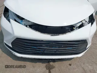 2022 Toyota Sienna LE z VIN 5TDBRKEC0NS087867, wystawiony jako IAAI lot #42332549 z przebiegiem 52 551 mil mil oraz . Historia ofert i sprzedaży dostępna na DreamBid. Obrazek 6.