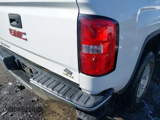 2017 GMC Sierra 1500 SLE z VIN 3GTP1MEC4HG332553, wystawiony jako IAAI lot #41721263 z przebiegiem 172 724 mil mil oraz . Historia ofert i sprzedaży dostępna na DreamBid. Obrazek 20.