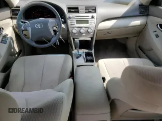 2010 Toyota Camry z VIN 4T1BF3EK7AU541572, wystawiony jako Copart lot #60035335 z przebiegiem 171 041 mil mil oraz Szkoda całkowita • Salvage title. Historia ofert i sprzedaży dostępna na DreamBid. Obrazek 8.