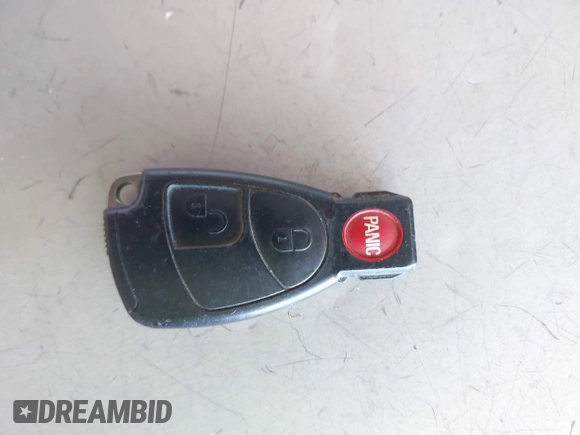2001 Mercedes-Benz E 320 z VIN WDBJH65JX1B279172, wystawiony jako IAAI lot #42397998 z przebiegiem 211 685 mil mil oraz . Historia ofert i sprzedaży dostępna na DreamBid. Obrazek 11.
