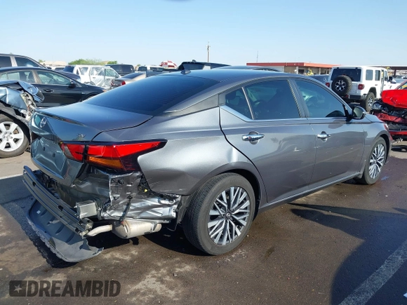 2023 Nissan Altima SV z VIN 1N4BL4DV3PN353476, wystawiony jako IAAI lot #42259077 z przebiegiem 26 201 mil mil oraz . Historia ofert i sprzedaży dostępna na DreamBid. Obrazek 4.