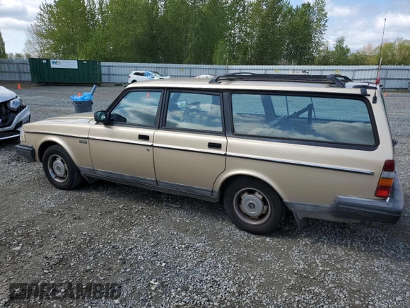 1993 Volvo 240 z VIN YV1AW8311P1956415, wystawiony jako Copart lot #55122855 z przebiegiem 276 658 mil mil oraz Szkoda całkowita • Salvage title. Historia ofert i sprzedaży dostępna na DreamBid. Obrazek 2.