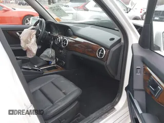 2015 Mercedes-Benz GLK with VIN WDCGG8JB8FG440969, listed as a IAAI auction lot 42042793 with 98,653 mi miles. Bid and sale history available at carsss.com. Image 5.