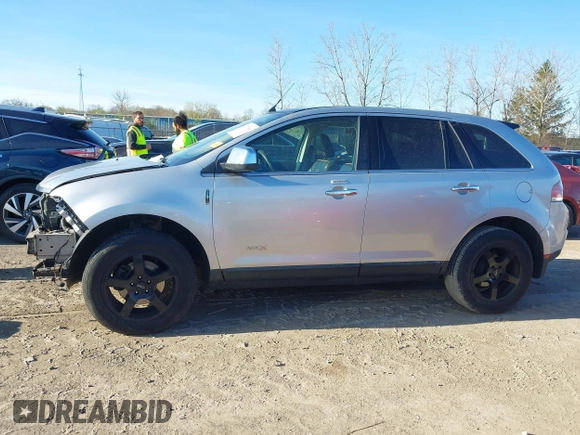 2009 Lincoln MKX with VIN 2LMDU68C49BJ06499, listed as a IAAI auction lot 42072966 with 190,936 mi miles. Bid and sale history available at carsss.com. Image 14.