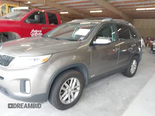 2014 Kia Sorento LX с VIN 5XYKTCA65EG531894, выставлен на аукционе IAAI как лот 42428456 с пробегом 177 265 миль миль и . История ставок и продаж доступна на DreamBid. Изображение 2.