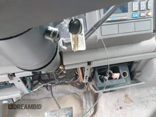 1994 GMC Suburban z VIN 1GKEC16K2RJ750376, wystawiony jako IAAI lot #42278734 z przebiegiem 185 403 mil mil oraz . Historia ofert i sprzedaży dostępna na DreamBid. Obrazek 11.