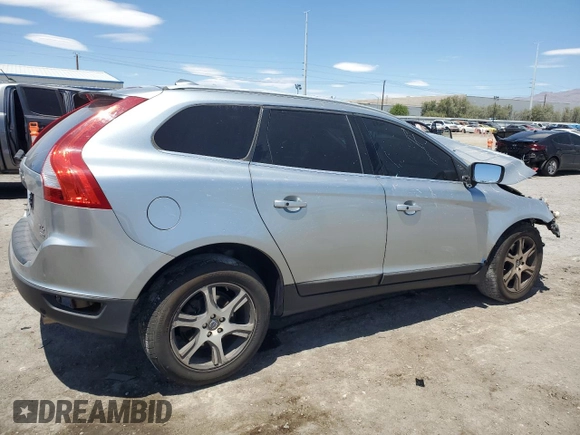 2013 Volvo XC60 T6 with VIN YV4902DZ2D2370112, listed as a Copart auction lot 64323455 with 118,714 mi miles and Salvage title. Bid and sale history available at DreamBid. Image 3.
