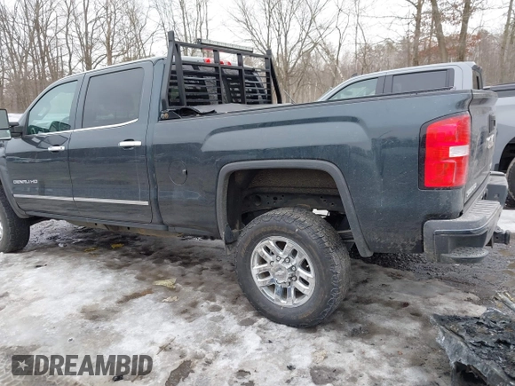 2019 GMC Sierra 2500HD Denali with VIN 1GT12SEY1KF229134, listed as a IAAI auction lot 41641498 with 97,691 mi miles. Bid and sale history available at carsss.com. Image 14.