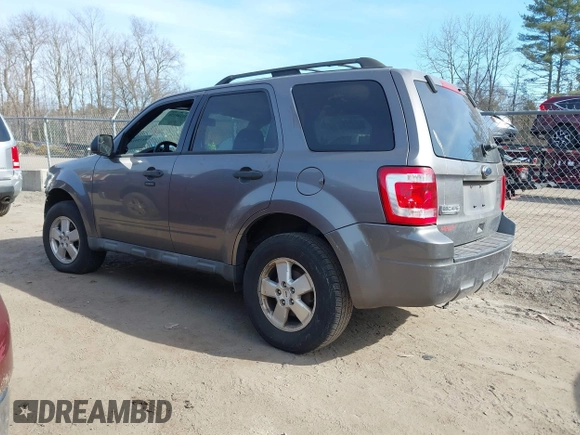 2010 Ford Escape XLT z VIN 1FMCU9D71AKC60423, wystawiony jako IAAI lot #41759168 z przebiegiem 143 734 mil mil oraz . Historia ofert i sprzedaży dostępna na DreamBid. Obrazek 3.