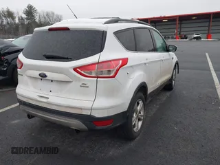 2013 Ford Escape SE with VIN 1FMCU9GX6DUB10148, listed as a IAAI auction lot 41460203 with 229,378 mi miles. Bid and sale history available at carsss.com. Image 4.