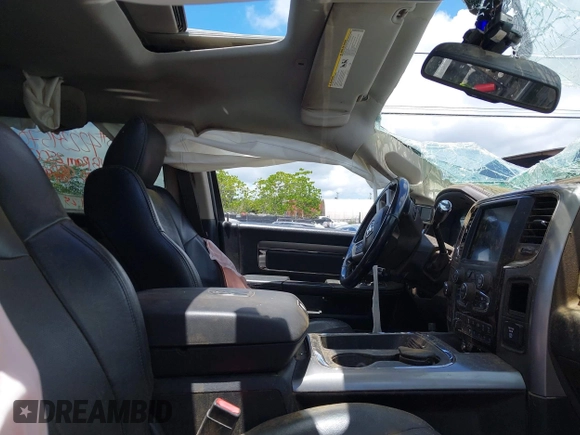 2018 Ram 2500 Laramie with VIN 3C6UR5FL3JG301310, listed as a IAAI auction lot 42239570 with 189,853 mi miles and . Bid and sale history available at DreamBid. Image 8.
