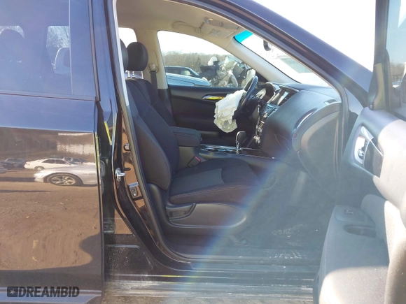2017 Nissan Pathfinder SV with VIN 5N1DR2MN6HC901405, listed as a IAAI auction lot 41434583 with 182,816 mi miles. Bid and sale history available at carsss.com. Image 5.