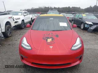 2018 Tesla Model 3 Long Range Battery z VIN 5YJ3E1EB7JF135199, wystawiony jako IAAI lot #41580853 z przebiegiem 131 774 mil mil oraz . Historia ofert i sprzedaży dostępna na DreamBid. Obrazek 12.