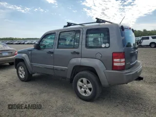 2012 Jeep Liberty Sport Latitude z VIN 1C4PJMAKXCW161928, wystawiony jako Copart lot #49835595 z przebiegiem 149 056 mil mil oraz Czysty tytuł • Clean title. Historia ofert i sprzedaży dostępna na DreamBid. Obrazek 2.