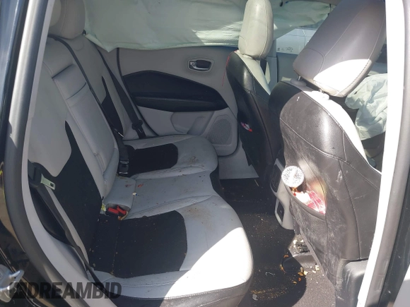 2018 Jeep Compass Altitude with VIN 3C4NJDBB2JT418914, listed as a IAAI auction lot 41759891 with 137,643 mi miles and . Bid and sale history available at carsss.com. Image 8.