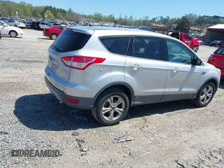 2016 Ford Escape SE with VIN 1FMCU0GX2GUC82788, listed as a IAAI auction lot 41977951 with 121,330 mi miles and . Bid and sale history available at carsss.com. Image 4.
