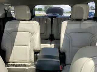 2016 Ford Explorer Platinum z VIN 1FM5K8HT8GGC52573, wystawiony jako Copart lot #57137975 z przebiegiem 146 451 mil mil oraz Szkoda całkowita • Salvage title. Historia ofert i sprzedaży dostępna na DreamBid. Obrazek 10.