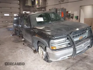 2005 Chevrolet Suburban LT with VIN 1GNFK16Z55J132258, listed as a IAAI auction lot 41645755 with 295,430 mi miles. Bid and sale history available at carsss.com. Image 1.
