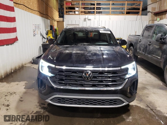 2024 Volkswagen Atlas SE z VIN 1V2LE2CA7RC202200, wystawiony jako Copart lot #85103964 z przebiegiem 1 894 mil mil oraz Szkoda całkowita • Salvage title. Historia ofert i sprzedaży dostępna na DreamBid. Obrazek 5.