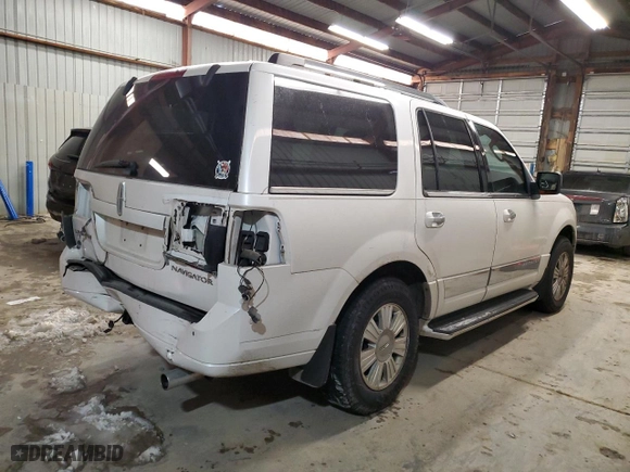2009 Lincoln Navigator with VIN 5LMFU28579LJ01826, listed as a Copart auction lot 88434765 with 221,624 mi miles and Salvage Title. Bid and sale history available at carsss.com. Image 3.