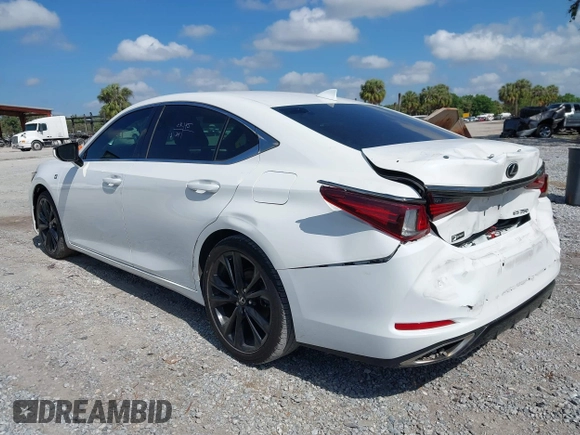 2021 Lexus ES with VIN 58AGZ1B10MU096246, listed as a IAAI auction lot 41947395 with 92,450 mi miles. Bid and sale history available at carsss.com. Image 3.
