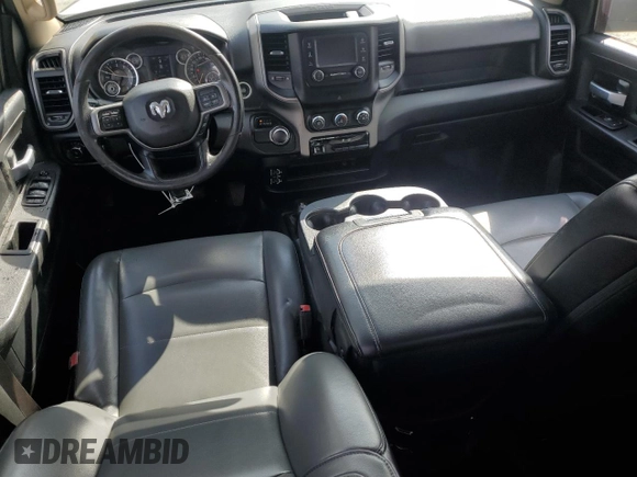 2019 Ram 2500 Tradesman with VIN 3C6UR5HJ6KG565716, listed as a Copart auction lot 44401325 with 113,785 mi miles and Salvage title. Bid and sale history available at DreamBid. Image 8.